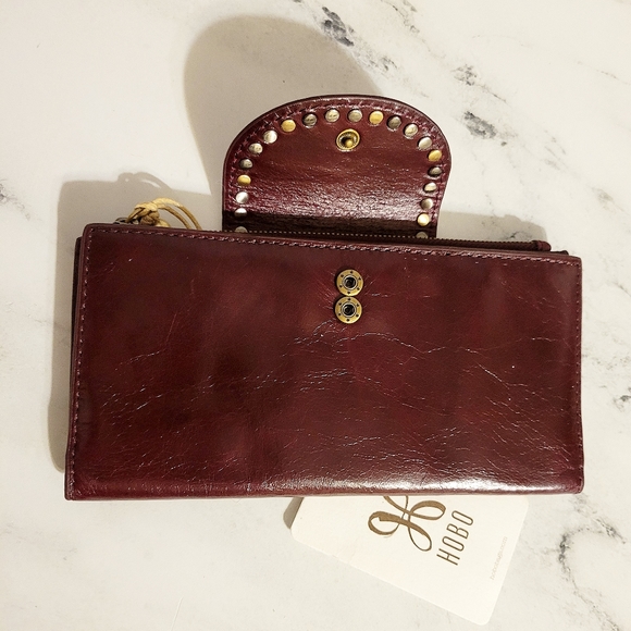 NWT HOBO Shiny Deep Plum & Metal Accts Bi-fold Leather Wallet w/Zipper Pouch - Picture 2 of 8